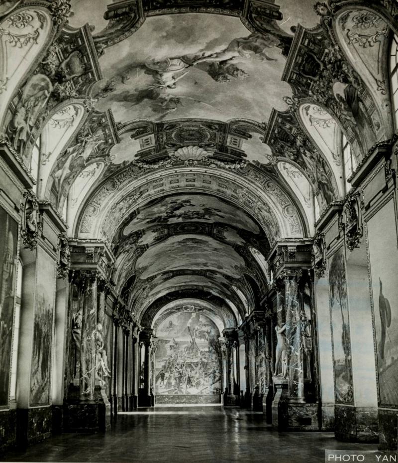 Le Capitale; La Salles des Illustres