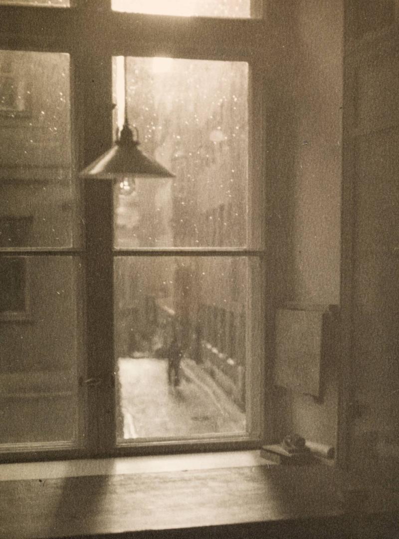 Lampa i fönster