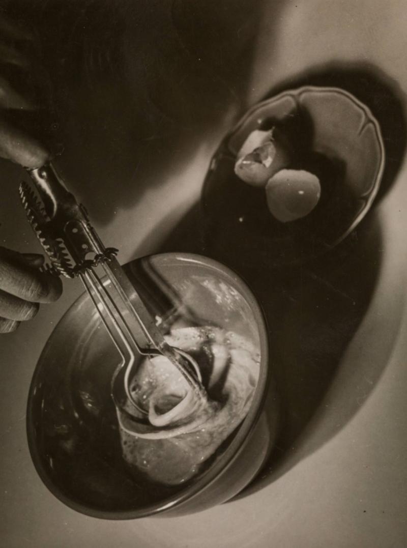 Instantaneous Photograph of an Egg Beater in Action