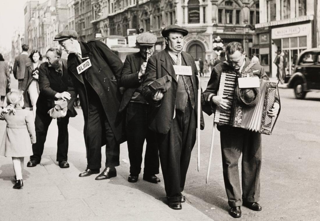 Barnet och gatumusikanterna. Oxford Street, London