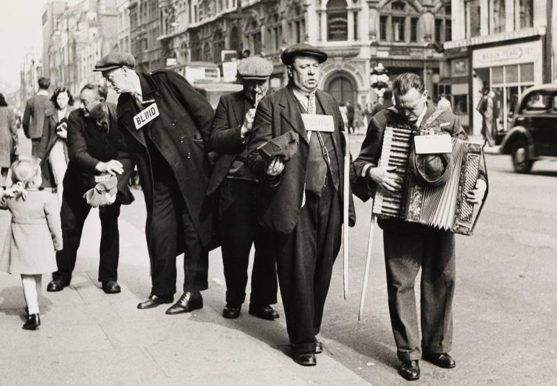 Barnet och gatumusikanterna. Oxford Street, London