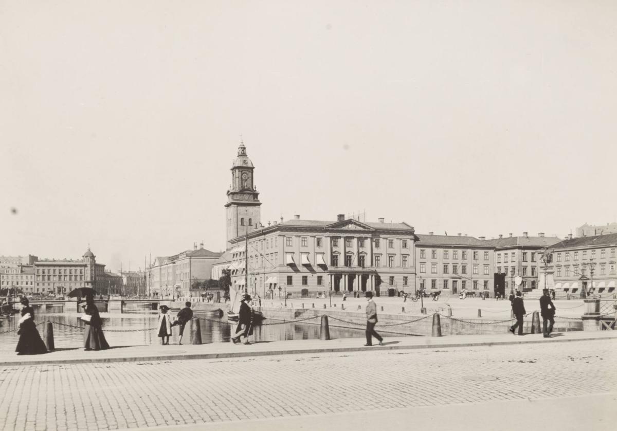 Göteborg: Stora hamnkanalen och Tyska kyrkan och Rådhuset
