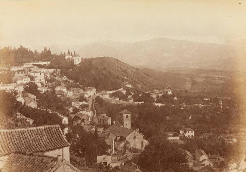 Alhambraberget med Sierra Nevada