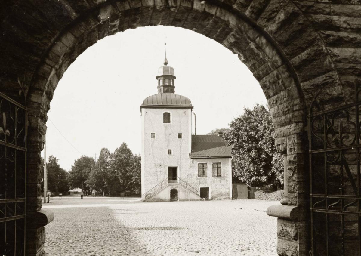 Östergötland. Vadstena Rådhus härstammar från 1400-talet