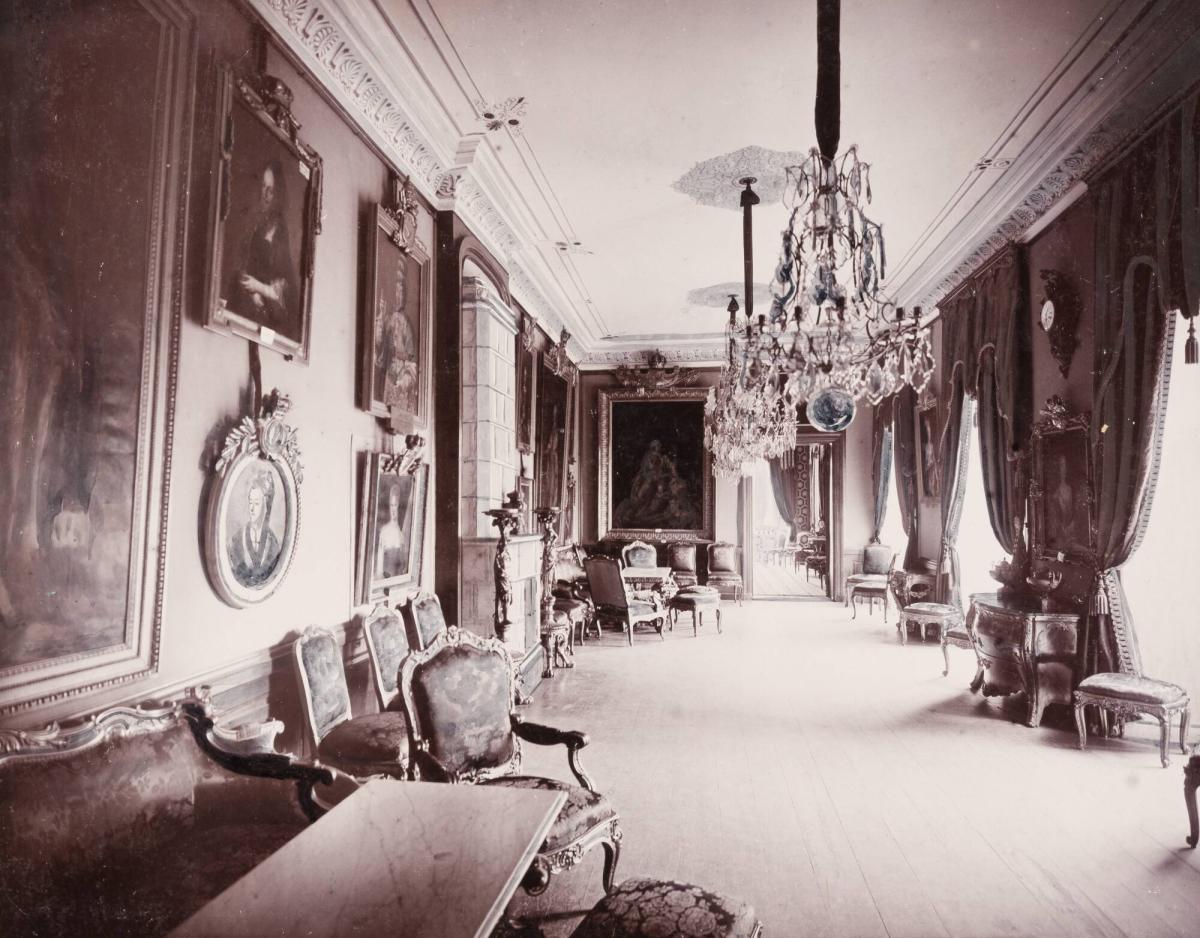 Gripsholm. Gula Salongen, Drottningvåningen