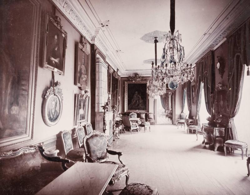 Gripsholm. Gula Salongen, Drottningvåningen
