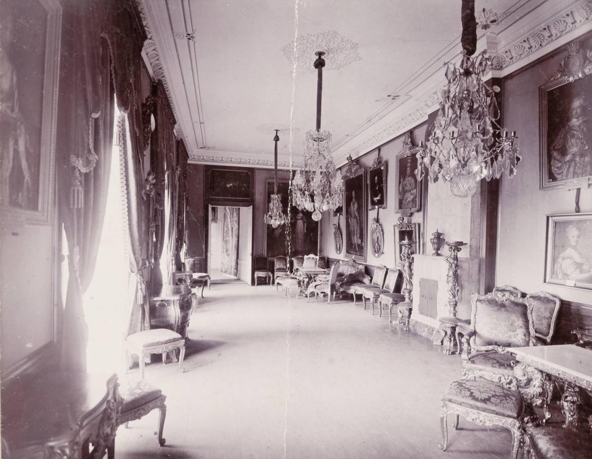 Gripsholm. Gula Salongen, Drottningvåningen