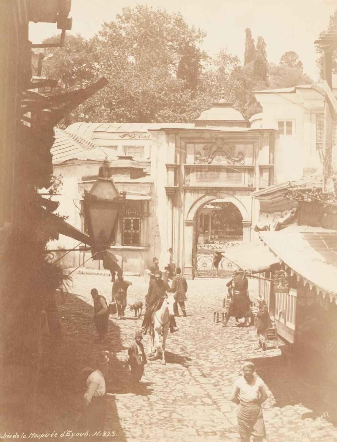 Entrée de la Mosquée d'Eyoub., No 223