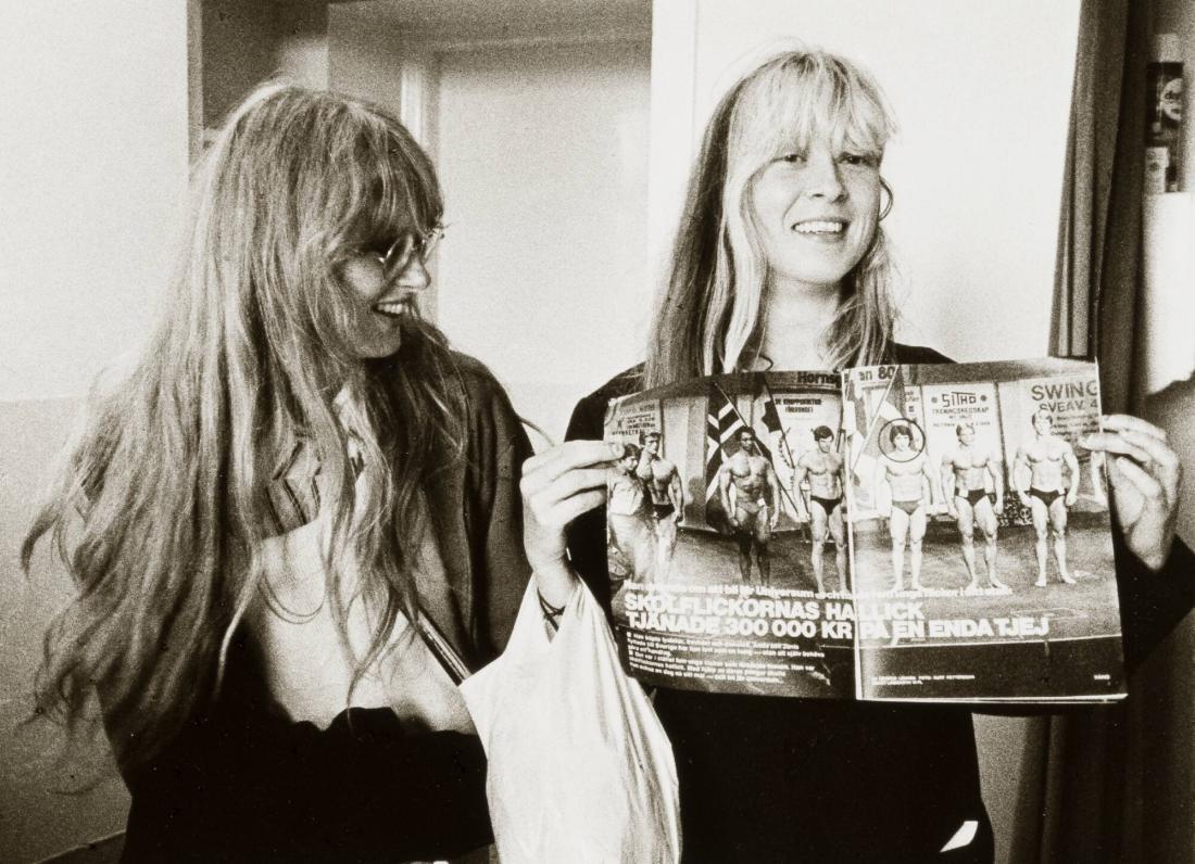 Konstnärerna Marie-Louise DeGeer-Bergenstråhle och Kristina Elander