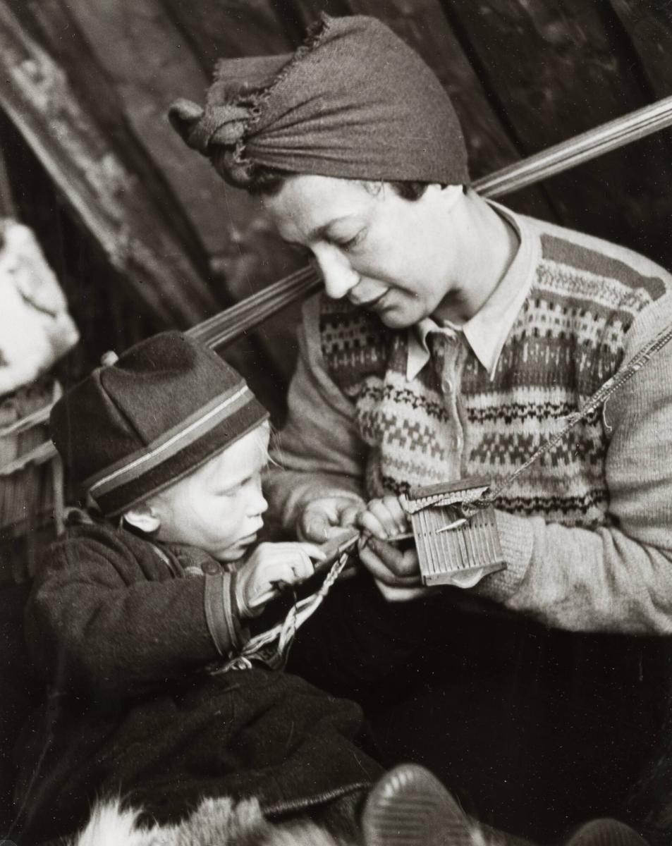 Elle Kari och Anna Riwkin