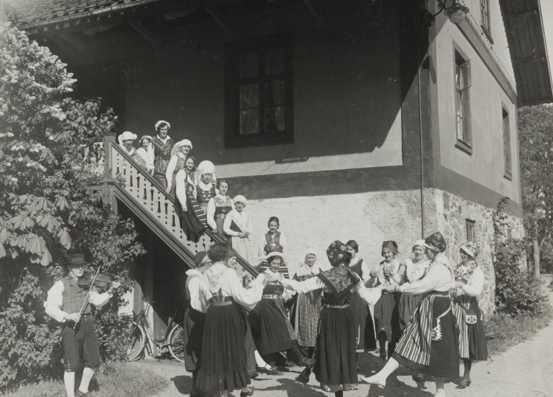 Folkdans vid Nääs Folkhögskola, Västergötland