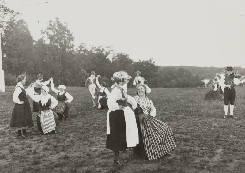 Folkdans vid Nääs Folkhögskola, Västergötland