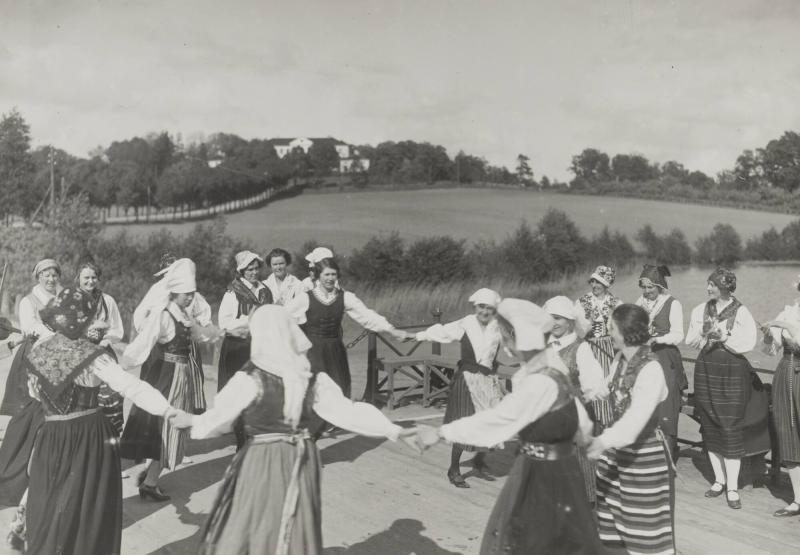Folkdans vid Nääs Folkhögskola, Västergötland