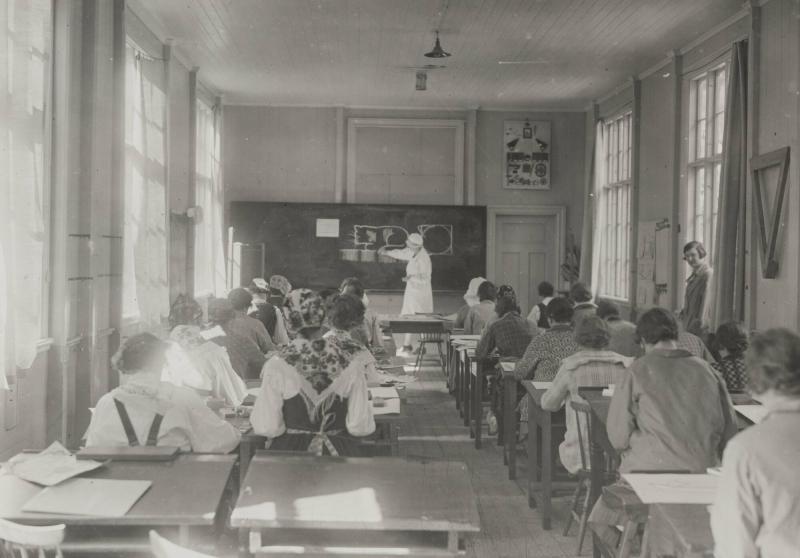 Lektion. Skolsal, Nääs Folkhögskola. Västergötland