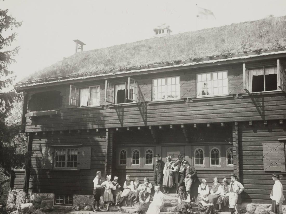 Solsäter, Kulturella Folkdansgillets sommarhem. Tyresö, Södermanland