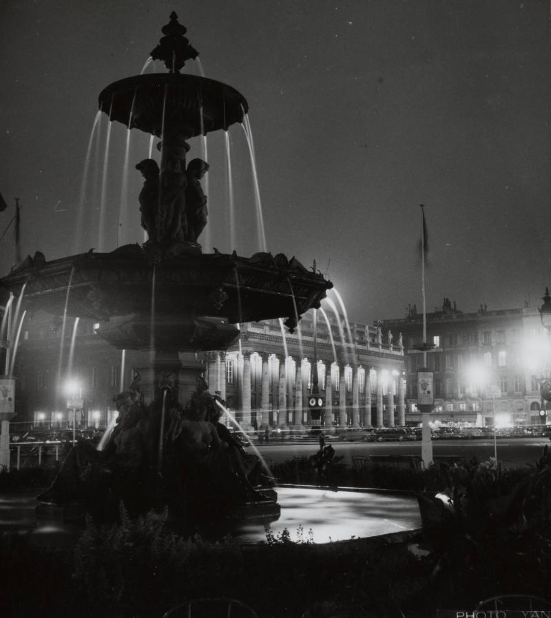 La Comédié vue de Nuit.  Boudeaux