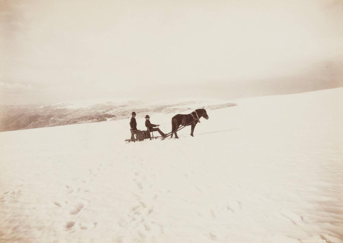 Skydsbefordring over...